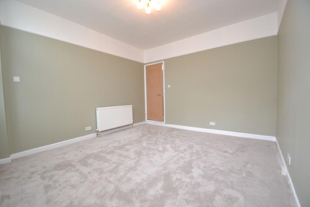 House in Bradford, Thackley, Idle - View 4