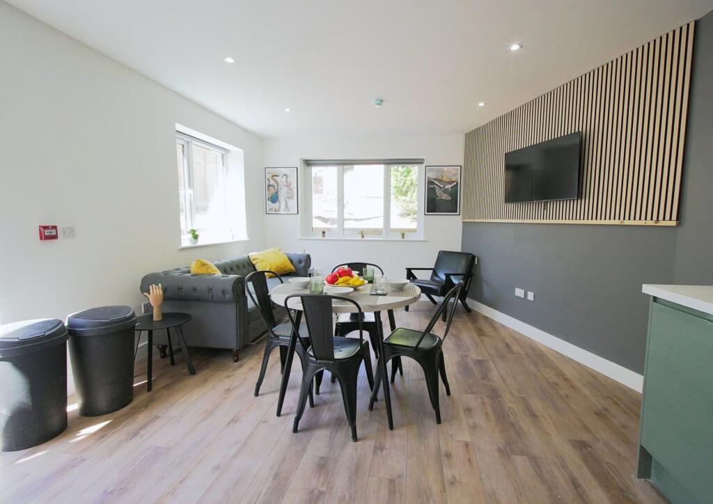 House in Winchester, Hampshire - View 5