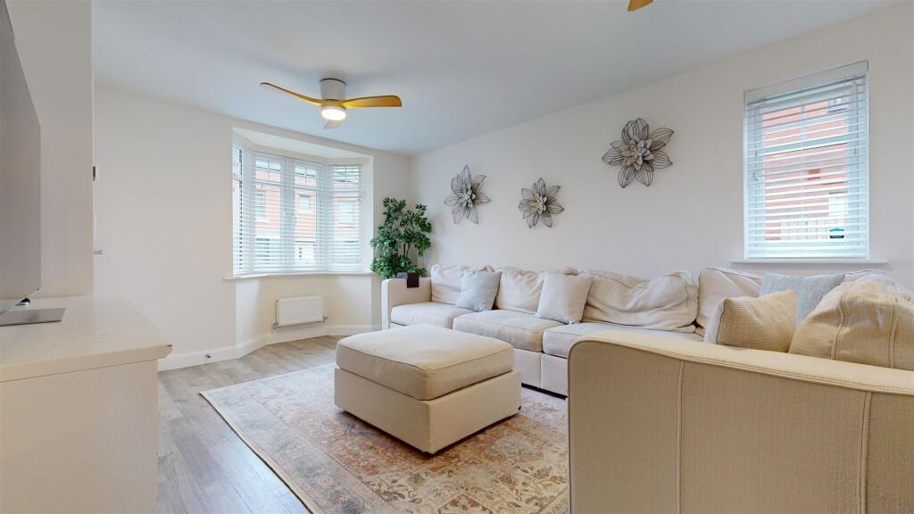 Bannister Drive, Eagle Farm South, Milton Keynes photo 4