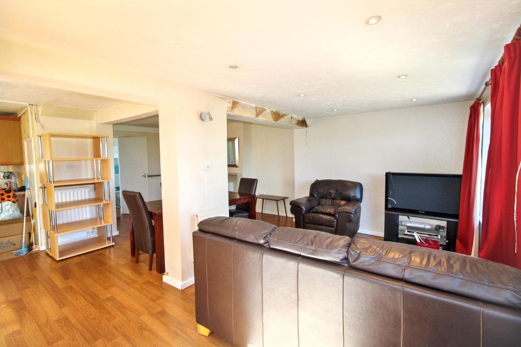 Hereford Lawns, Swindon, SN3 1LB photo 4