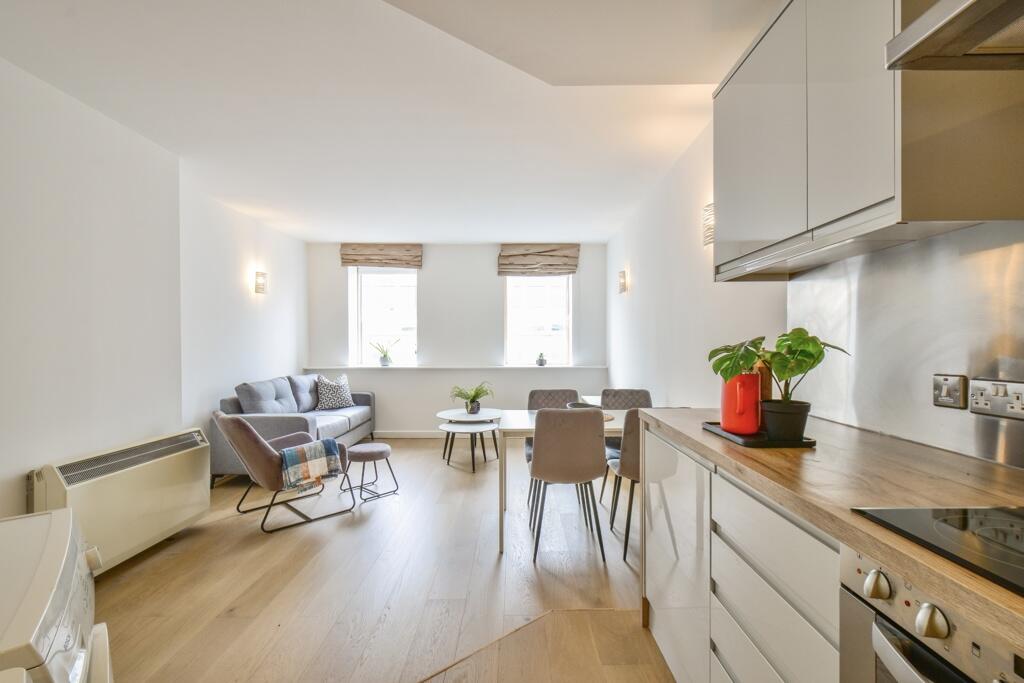 Main image of property: South Parade, Leeds City Centre