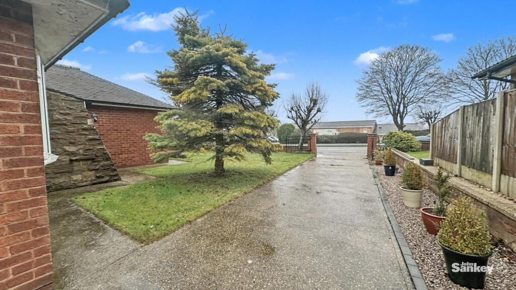 Southridge Drive, Mansfield, NG18 photo 4