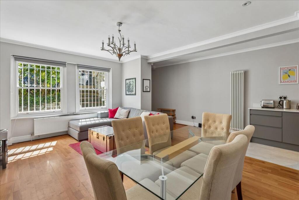 Apartment in London - More