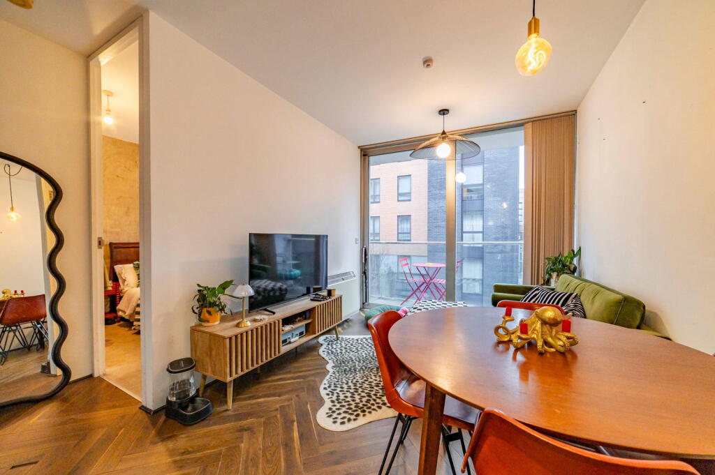 Apartment in Manchester, Greater Manchester - View 3
