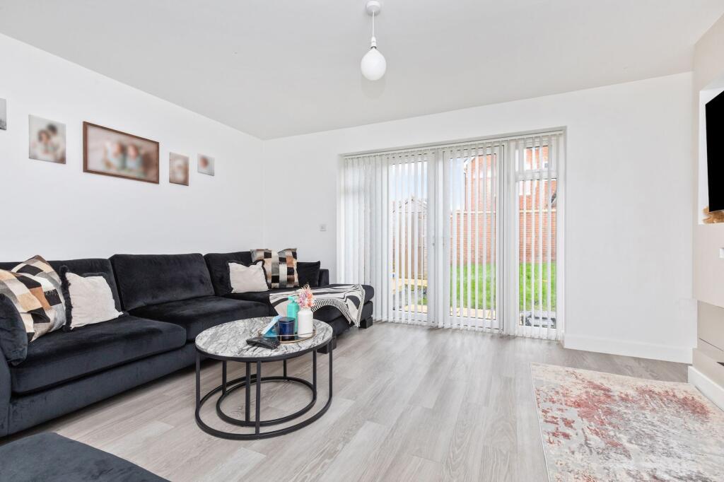 Illett Way, Faygate, RH12 - View 3