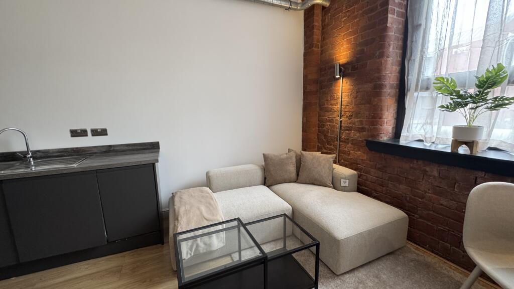 Apartment in Manchester, Greater Manchester - View 3