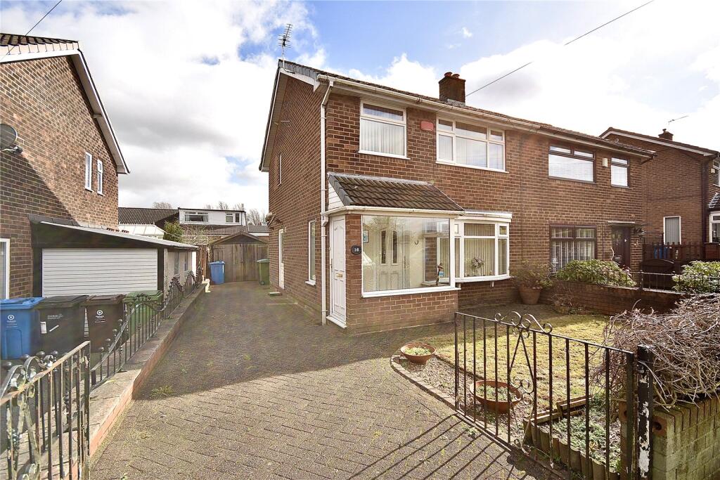 Main image of property: Cornish Way, Royton, Oldham, Greater Manchester, OL2