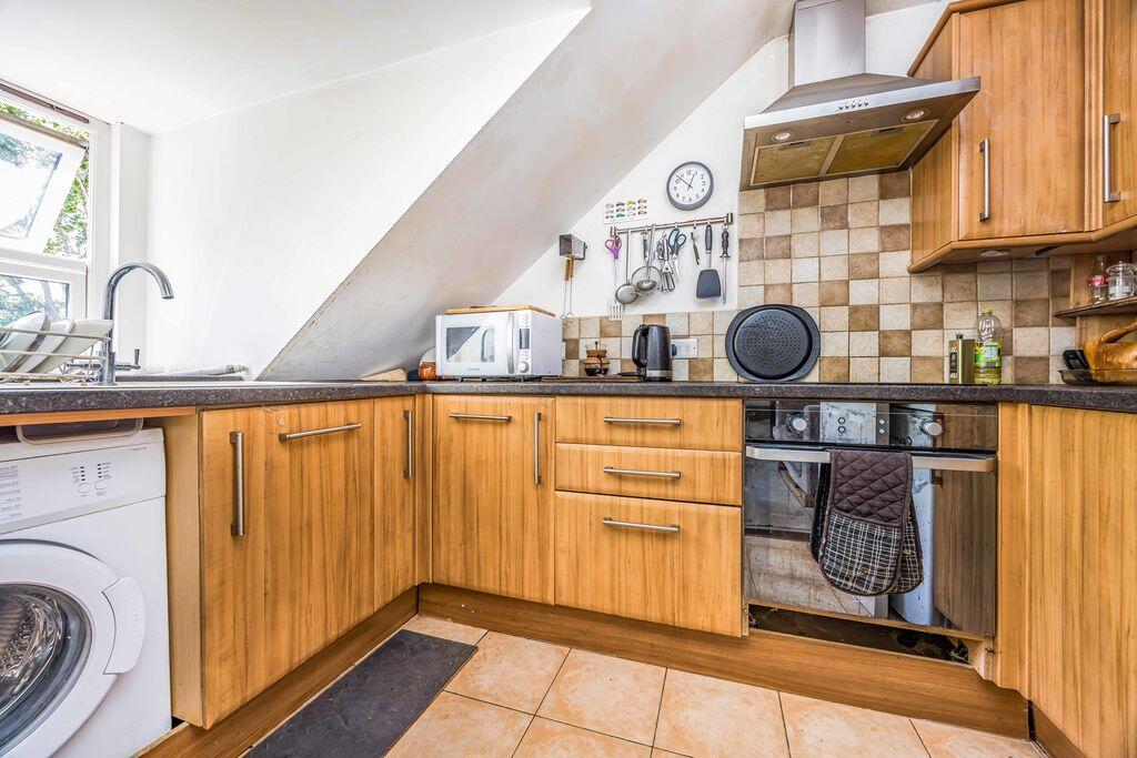 Apartment in Emsworth, Warblington - View 2