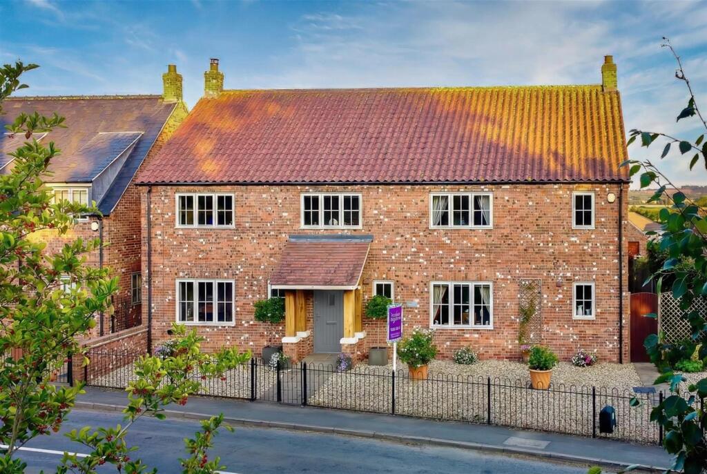 Main image of property: Bottom Street, Allington, Grantham