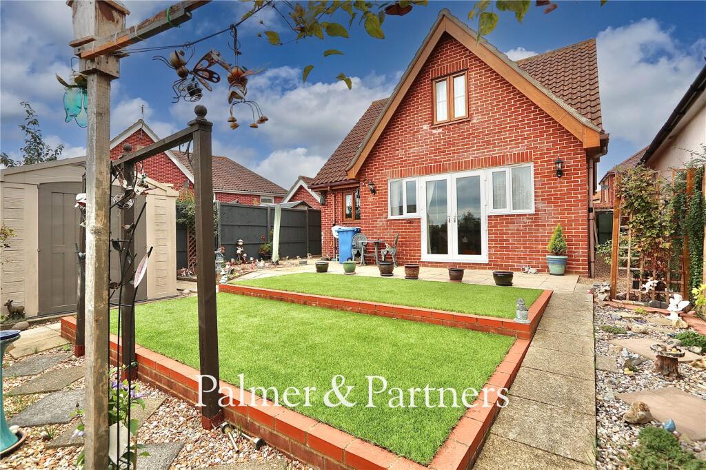 House in Ipswich - View 2
