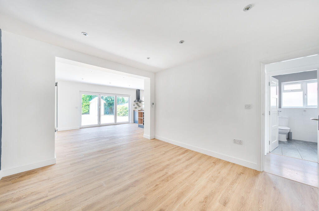 House in Worthing, West Sussex - View 4
