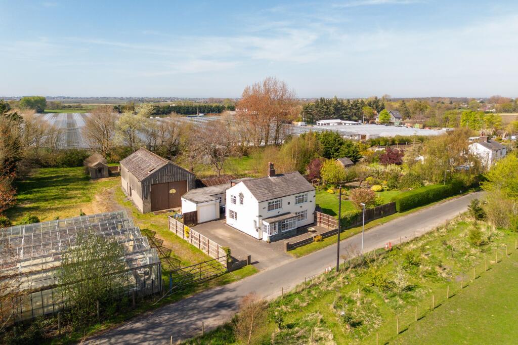 4-bed detached on Black Moss Lane, Scarisbrick, L40, £650,000