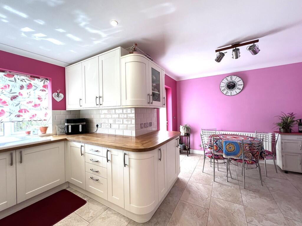 Cathedral View, Manea, March, Cambs., PE15 0GN photo 4