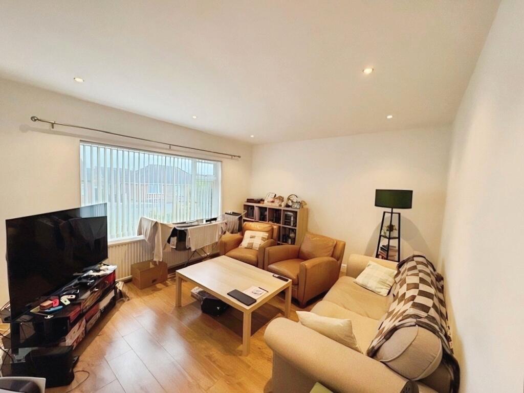 Park Drive, Sandiacre, Nottingham, Derbyshire, NG10 photo 3