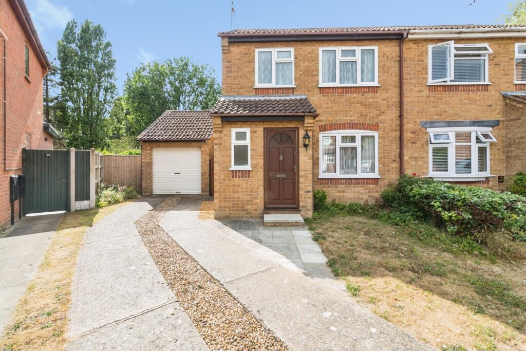 Main image of property: Enstone Road, Lowestoft, Suffolk, NR33