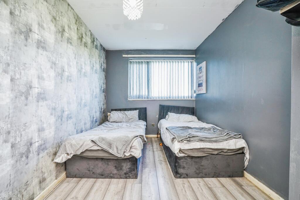Northcote Crescent, Leeds, LS11 photo 4