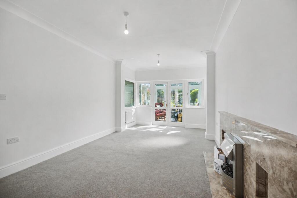 Trowell Grove, Long Eaton - More