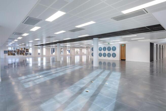 1 Kingsway 4th Floor 05.jpg