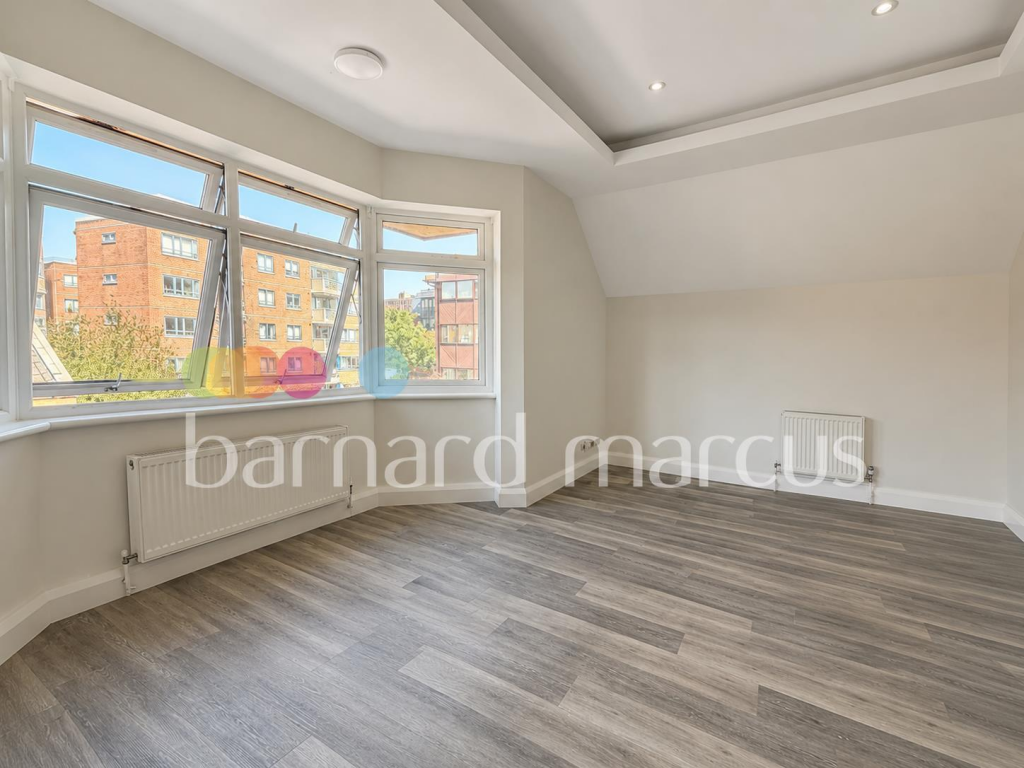 Apartment in Croydon - View 5