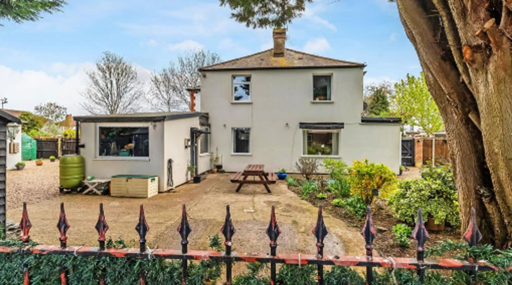 Main image of property: Kingston Road, Leatherhead, KT22
