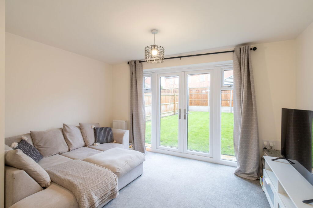 Bronte Grove, East Leake photo 4