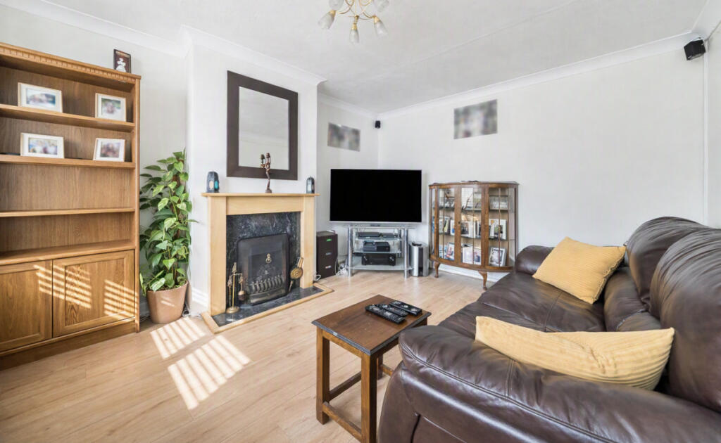 House in Havant, Leigh Park - View 2