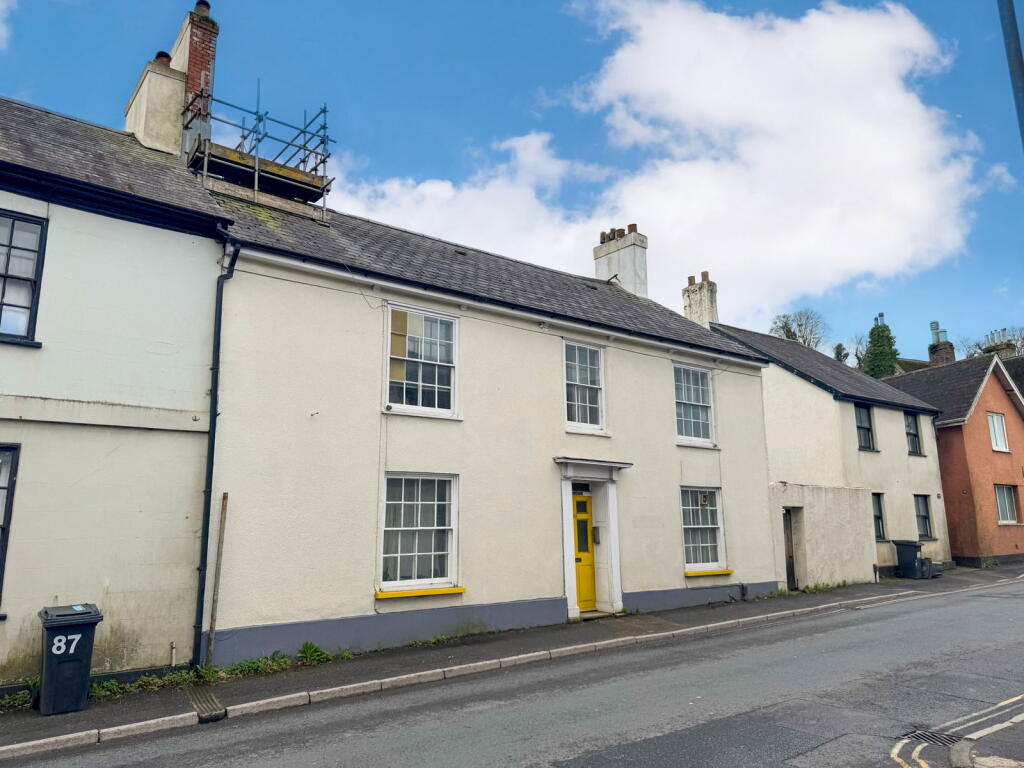 Main image of property: Wolborough Street, Newton Abbot, TQ12 1LG