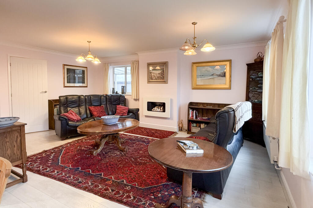 Haddenham, Buckinghamshire, HP17 photo 3