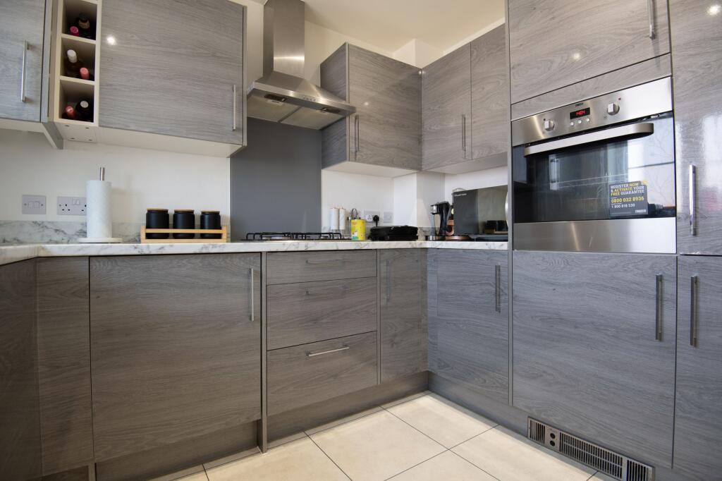 Ise Valley Way, Wellingborough, NN8 - More