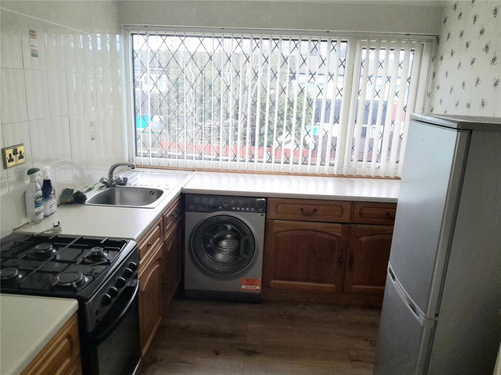 Clover Avenue, Birmingham, West Midlands, B37 photo 4