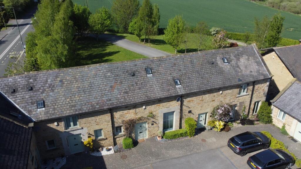 2-bed house on The Old Stables, Birdholme Farm, Derby Road, Wingerworth, Chesterfield, S42 6LX, £320,000