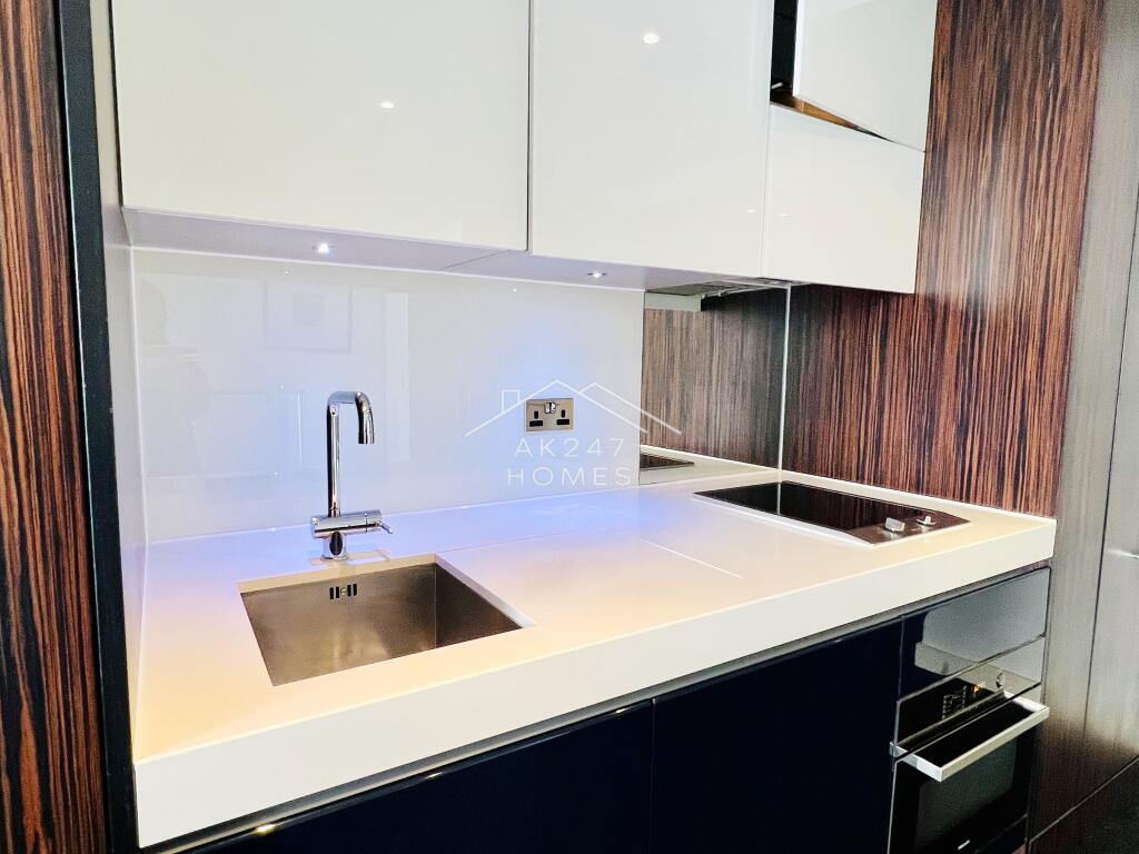 Apartment in London - View 5