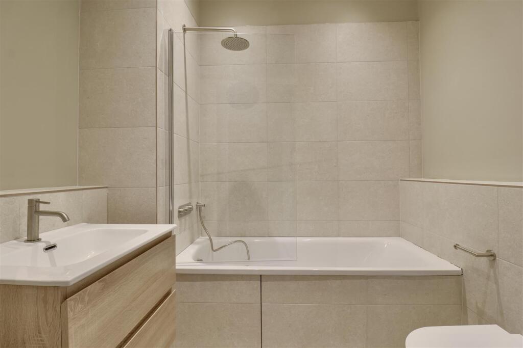 Apartment in Portsmouth - More