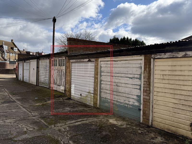 Additional image 10 of Station Close, Hatfield