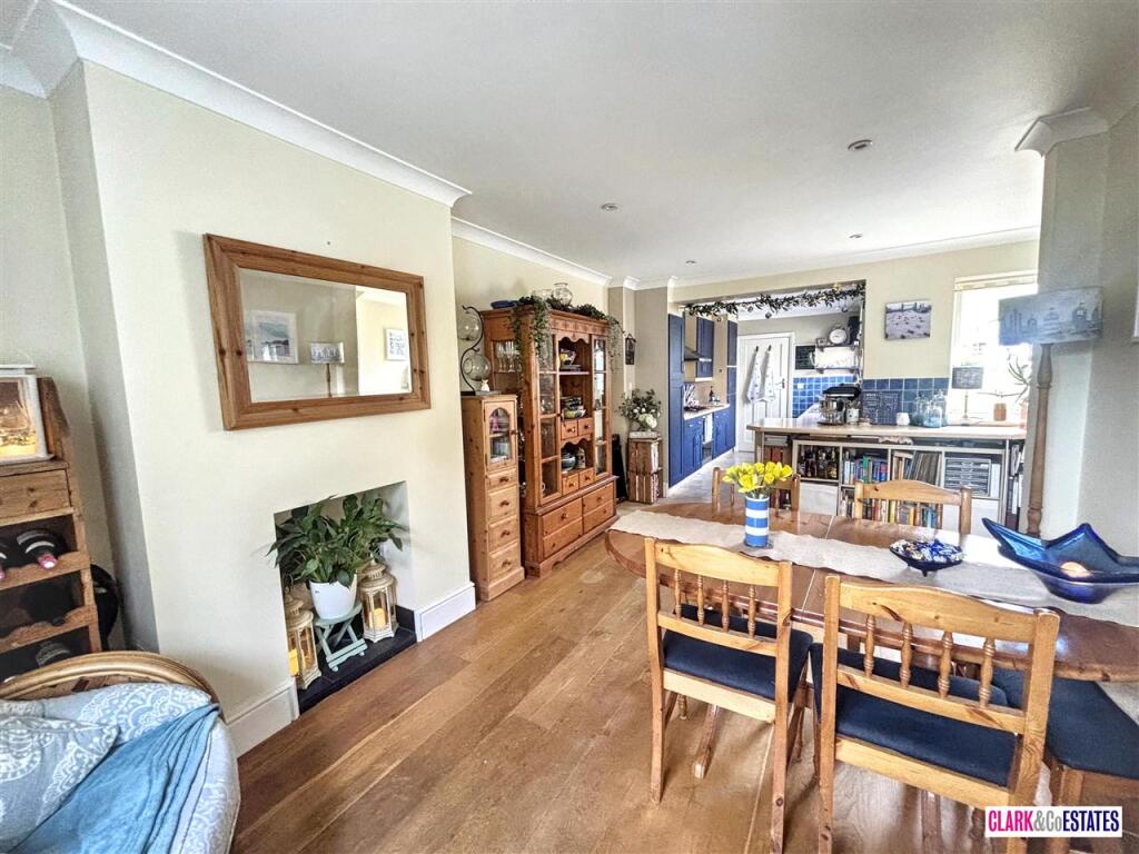 House in East Devon, East Budleigh - More