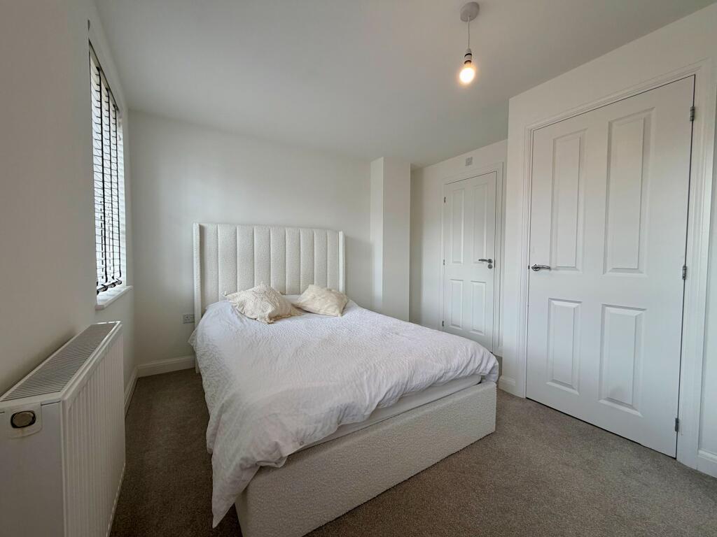 House in Stratford-on-Avon, Lighthorne Heath - More