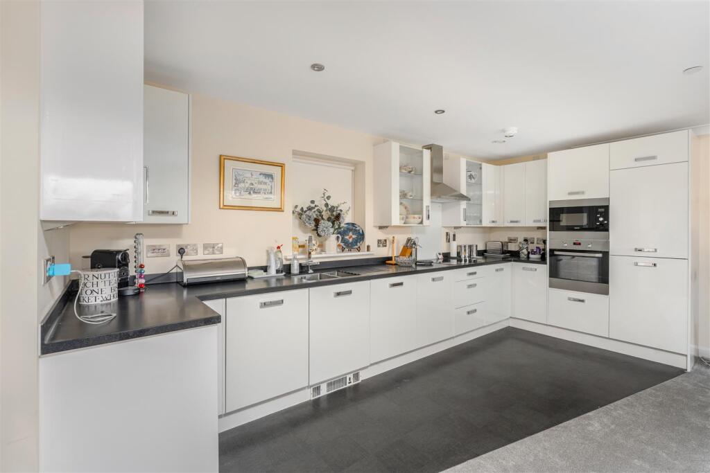 Apartment in Oxford - View 4