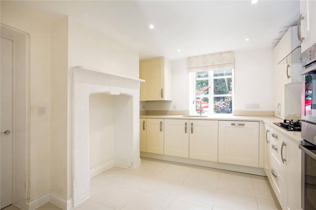 Humphris Place, Cheltenham, Gloucestershire, GL53 photo 3