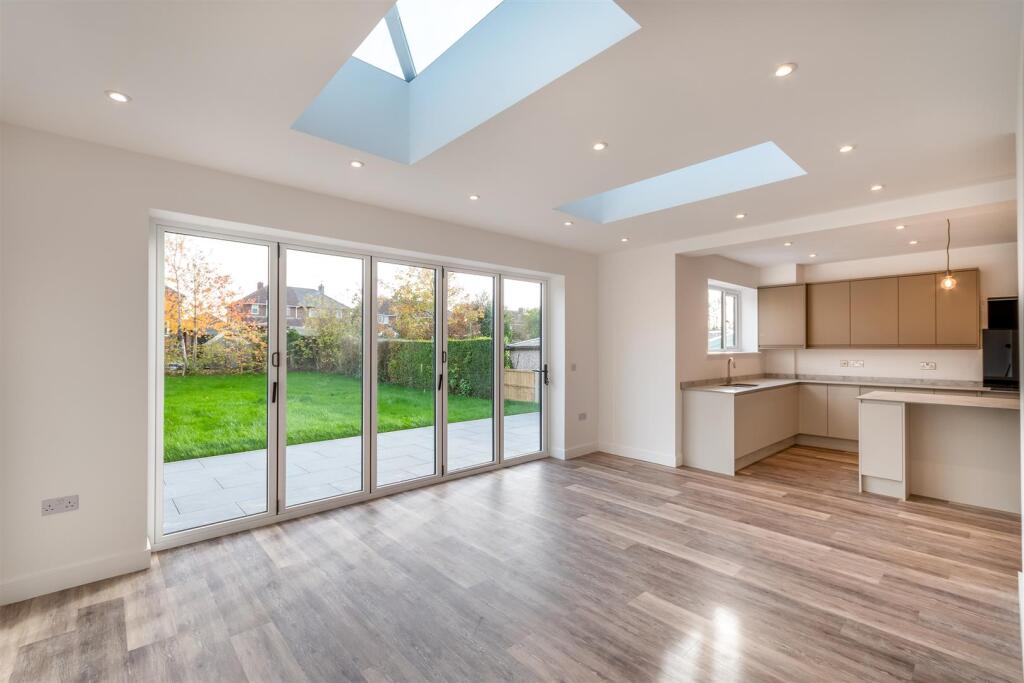 House in Rotherham, Guilthwaite - View 6