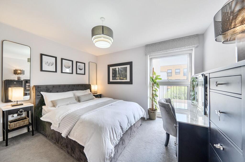 Apartment in London - View 5