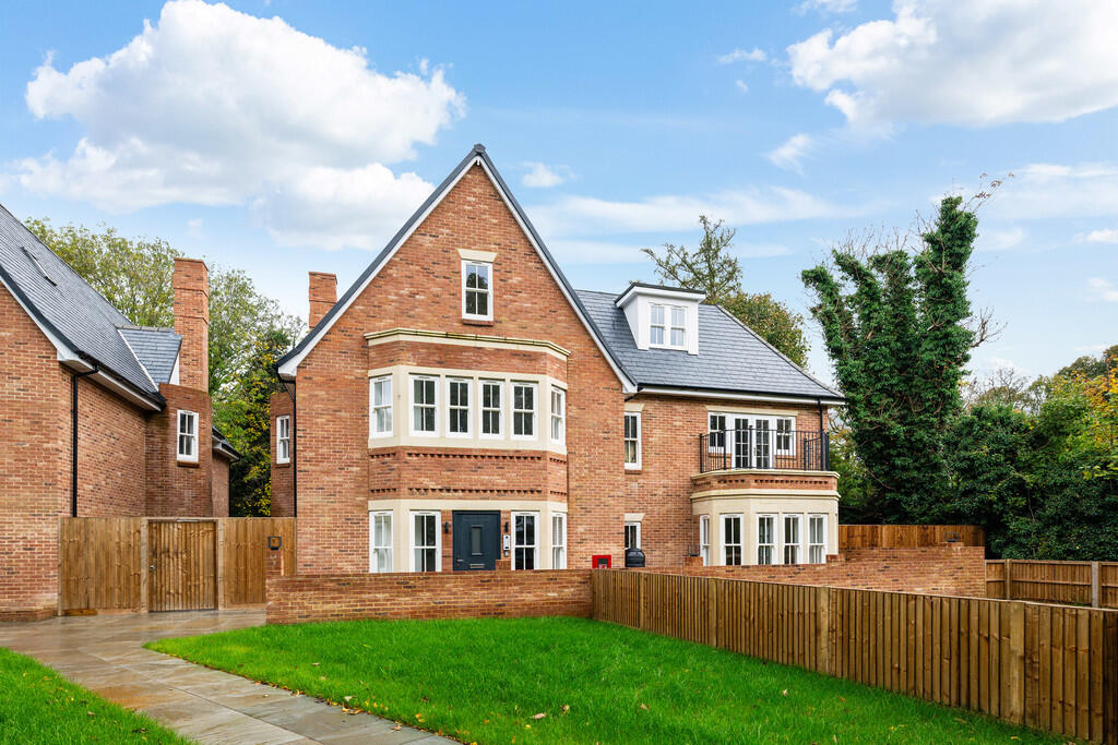 Main image of property: Flat 1 Woodcote Reservoir