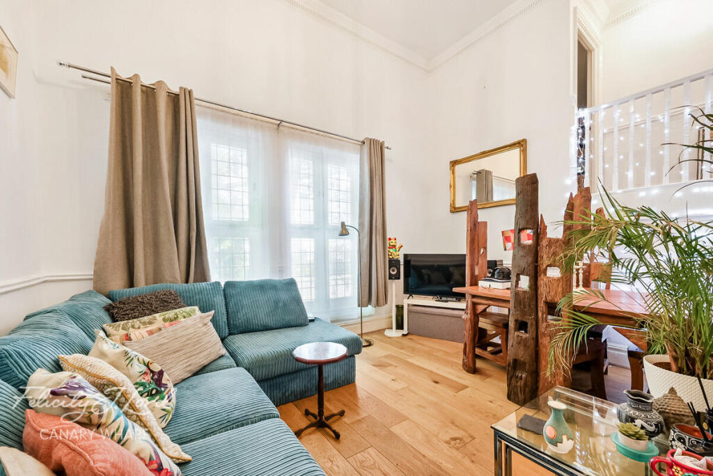 2-bed flat on Three Colt Street, London E14, £450,000
