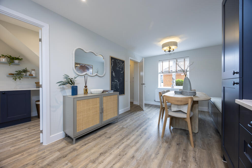 House in Gloucester - View 3