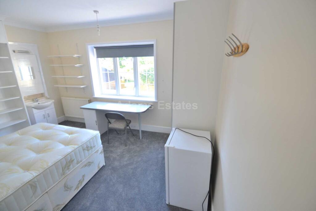 House in Reading - View 5