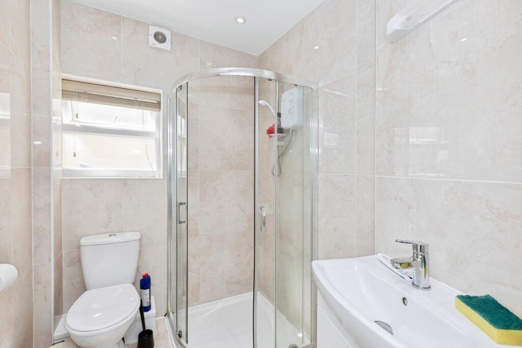 House in London - View 5
