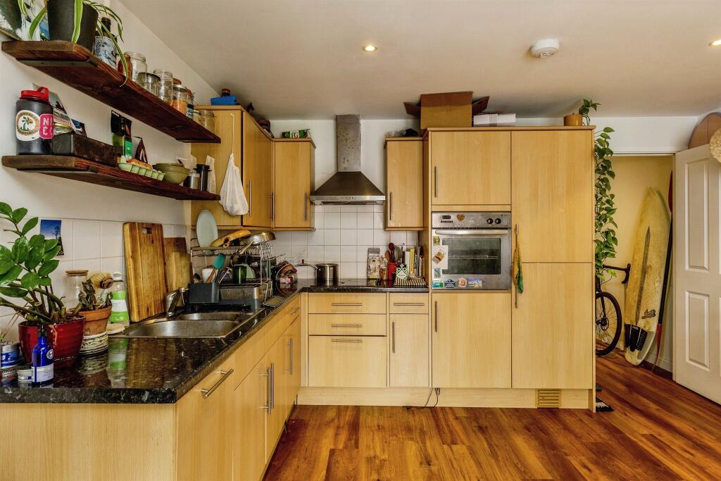 Apartment in Bristol - View 2