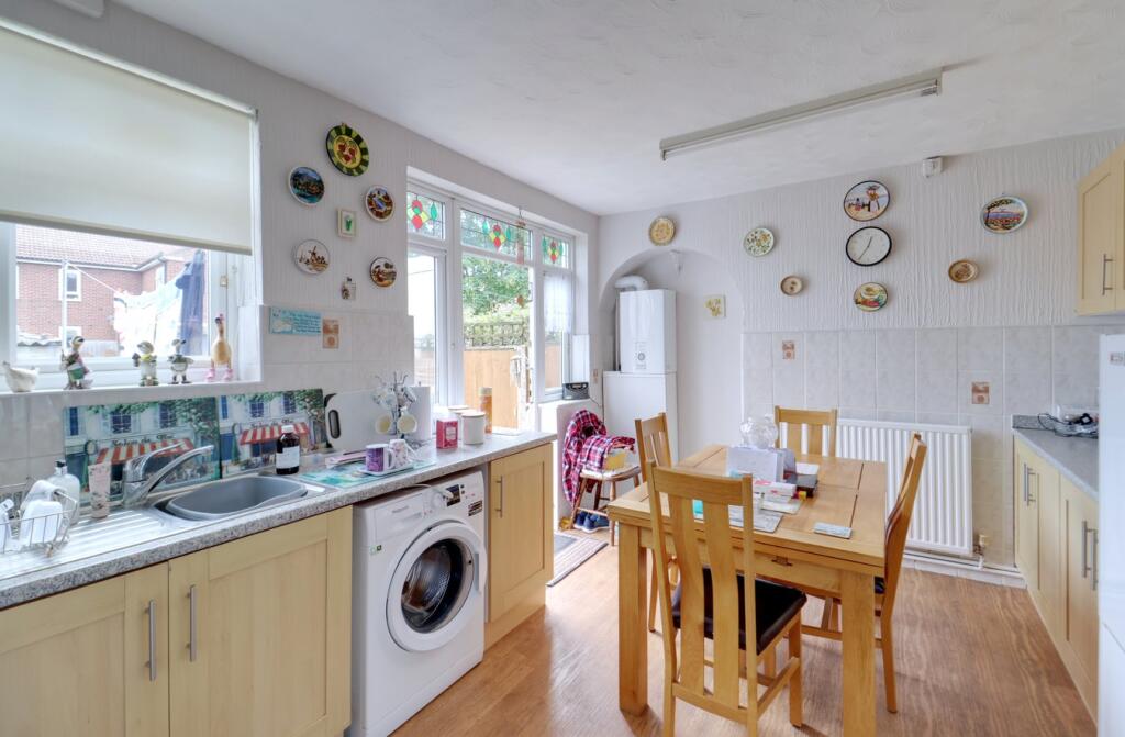 House in Rainham - More