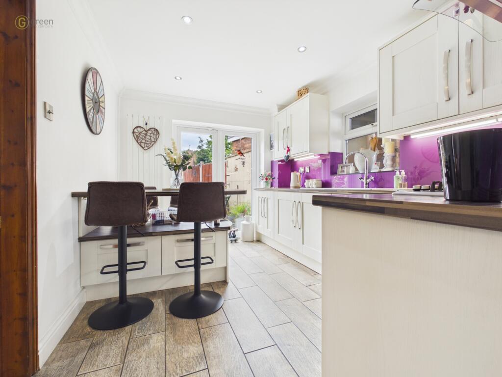 House in Solihull, Smith's Wood - View 3