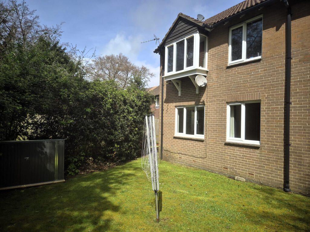 1-bed flat on 71 Kensington Fields, Dibden Purlieu, Southampton, SO45 5RX, £150,000