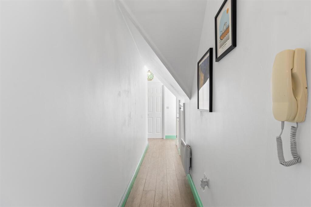 Apartment in Eastbourne, Little Chelsea, Meads - More
